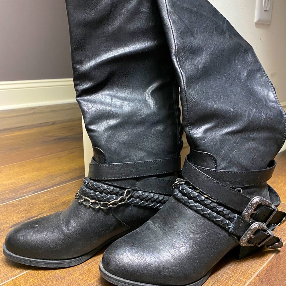 Black boots